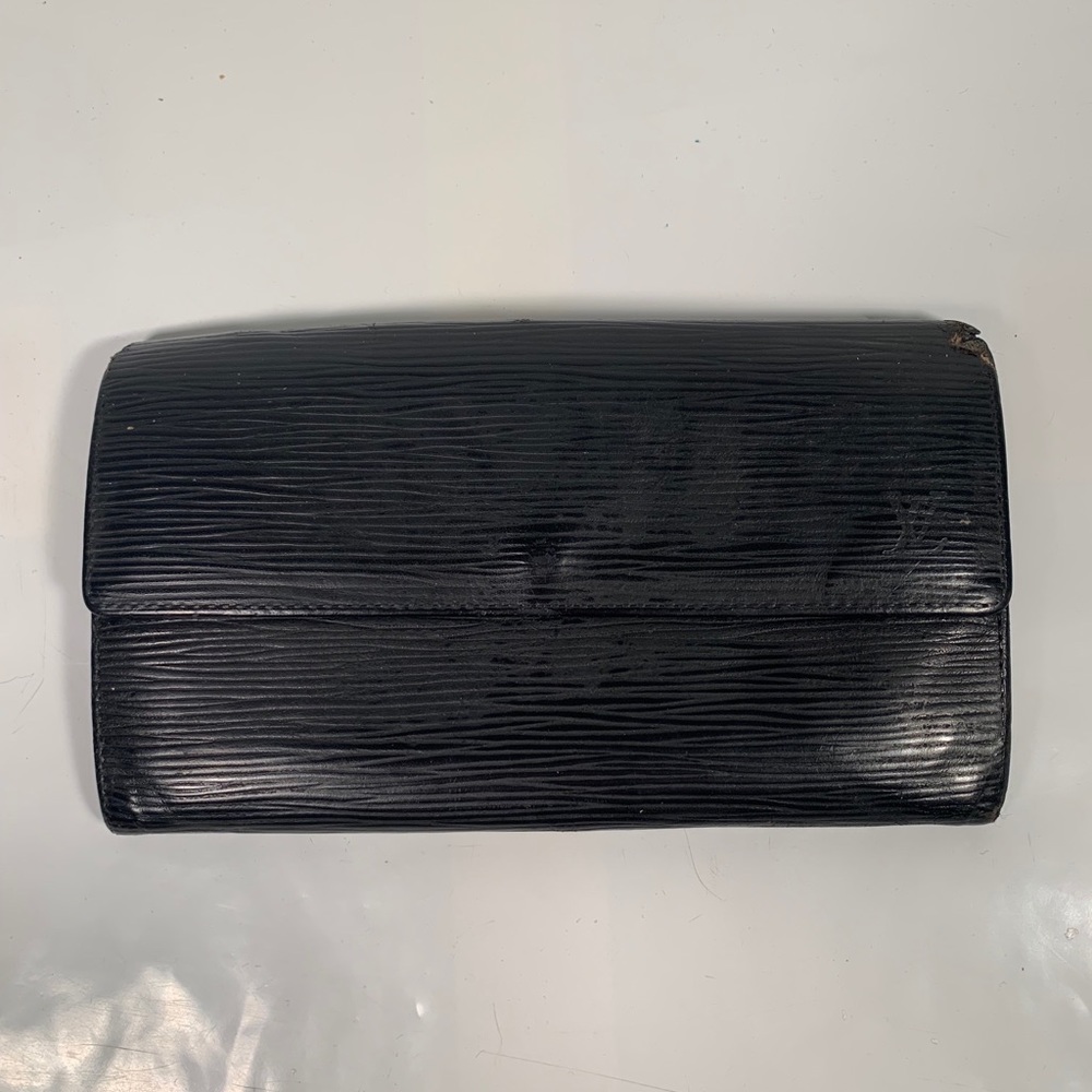 Louis Vuitton EPI Long wallet black authentic rare
